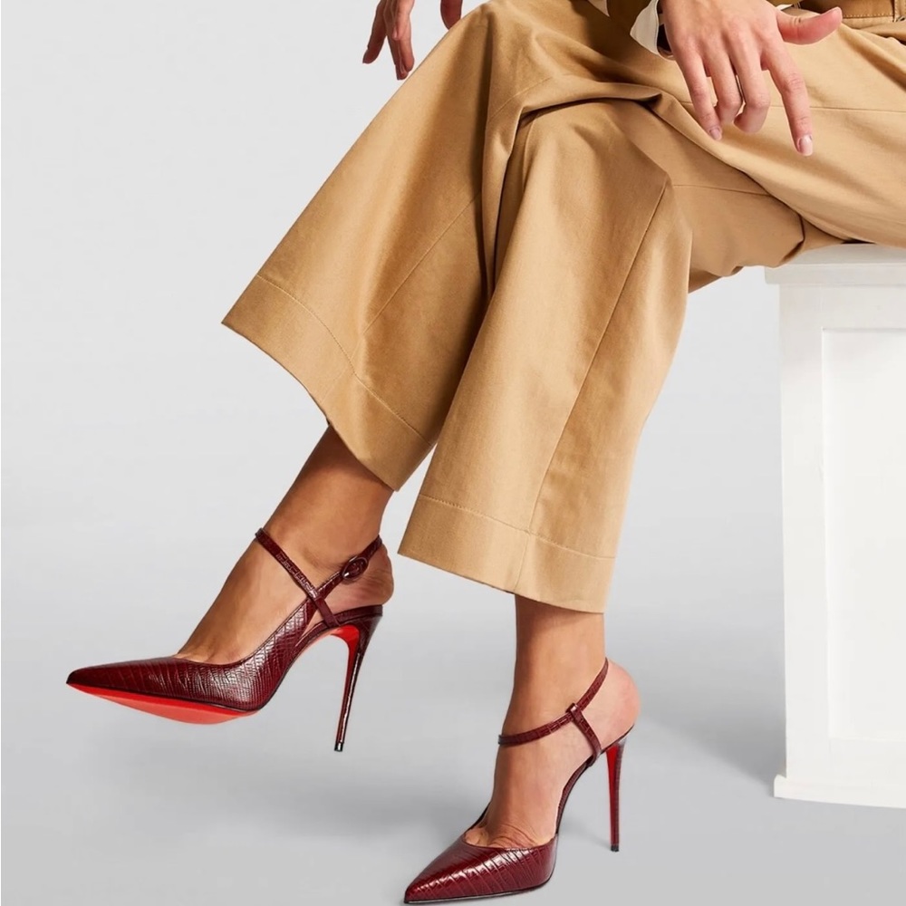 Louboutin JENLOVE 100 size 40.5 in bourbon.